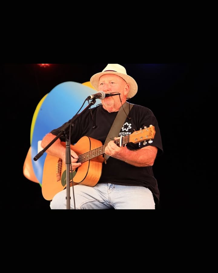 Featured image for “Live Music with Errol Gray at Club Bondi Junction”