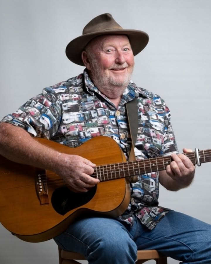 Featured image for “Live Music with Errol Gray at Club Bondi Junction”