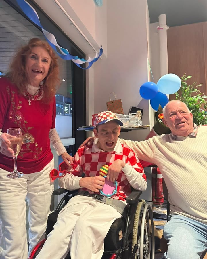 Featured image for “Happy Birthday Warwick at Club Bondi Junction”
