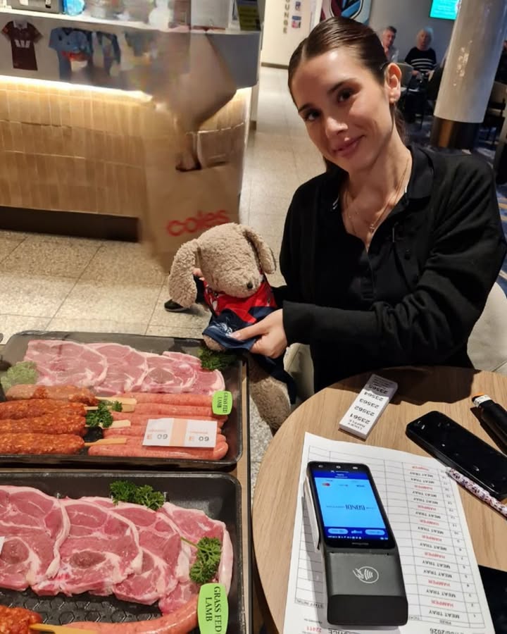 Featured image for “Woofie Lends a Paw at Sunday Meat Raffle – Club Bondi Junction”
