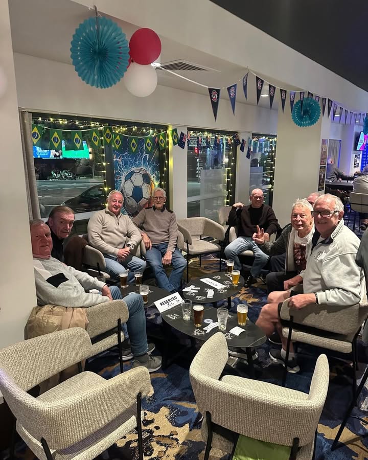 Featured image for “Friday Night Drinks With Mates at Club Bondi Junction”